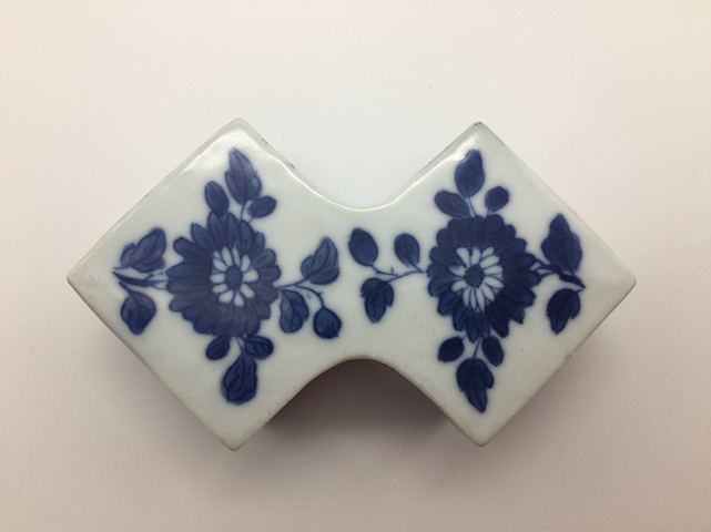 古玩陶瓷清光緒青花山水紋方勝形印盒拍賣，當(dāng)前價格6000元