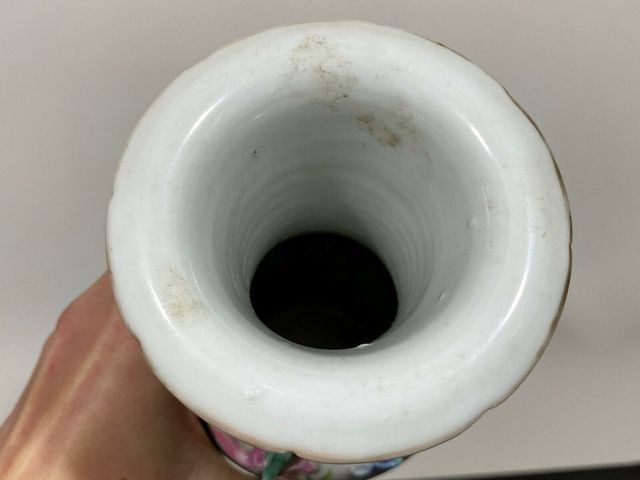 古玩陶瓷粉彩博古花卉壽桃紋雙耳花口瓶拍賣，當前價格8000元