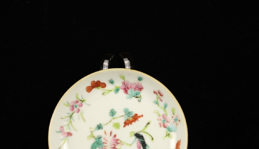 古玩陶瓷粉彩折枝花卉紋盤拍賣，當前價格2560元