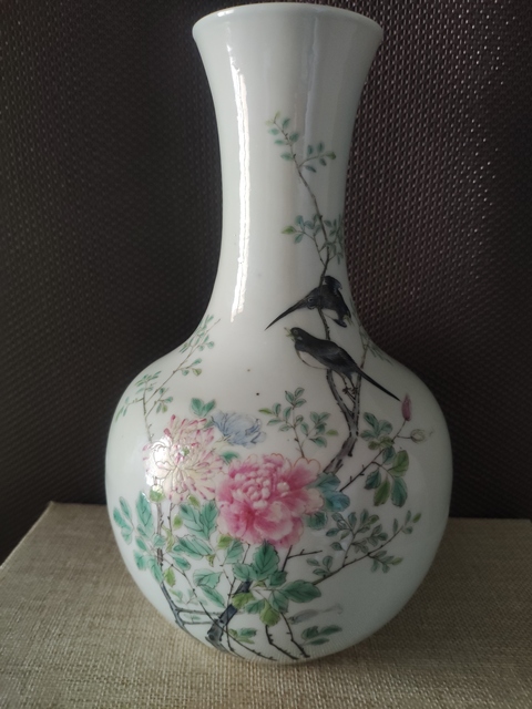 古玩陶瓷粉彩瓶拍賣，當前價格7000元