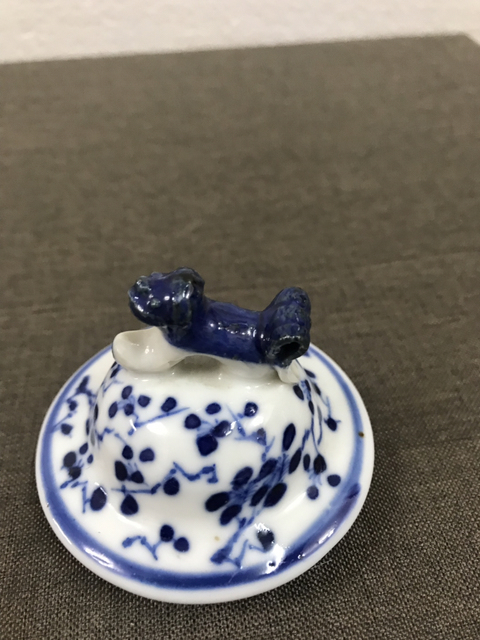 古玩陶瓷青花蓋瓶拍賣(mài)，當(dāng)前價(jià)格11000元