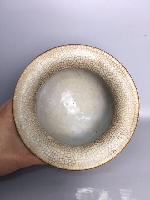 古玩陶瓷哥釉獅耳爐拍賣，當前價格6000元