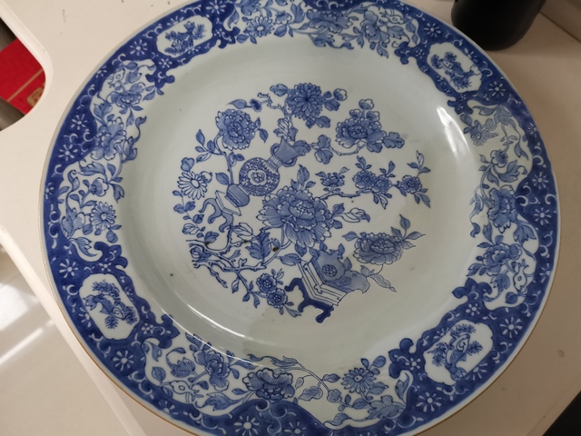 古玩陶瓷清雍正青花清供花卉魚藻紋折沿大盤拍賣，當前價格8800元