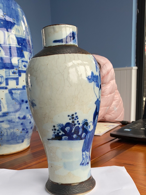 古玩陶瓷哥釉地青花瓶拍賣，當(dāng)前價格6800元