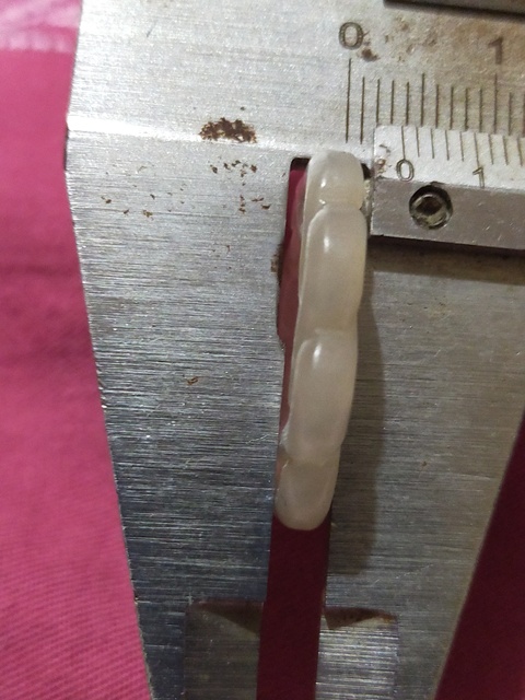 古玩玉器清代和田白玉絞絲環(huán)拍賣，當(dāng)前價格8000元