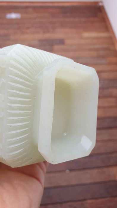 古玩玉器玉觀賞瓶拍賣，當(dāng)前價格7000元