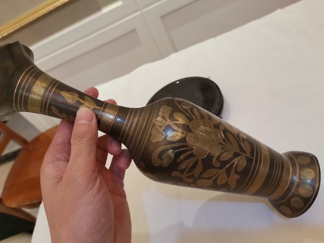 古玩雜項民國?荷葉口鏨花銅瓶拍賣,當前價格699元