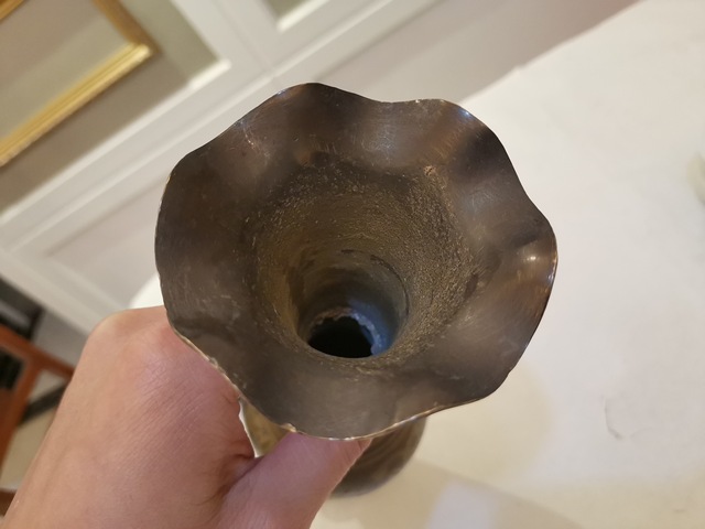古玩雜項民國?荷葉口鏨花銅瓶拍賣,當前價格699元