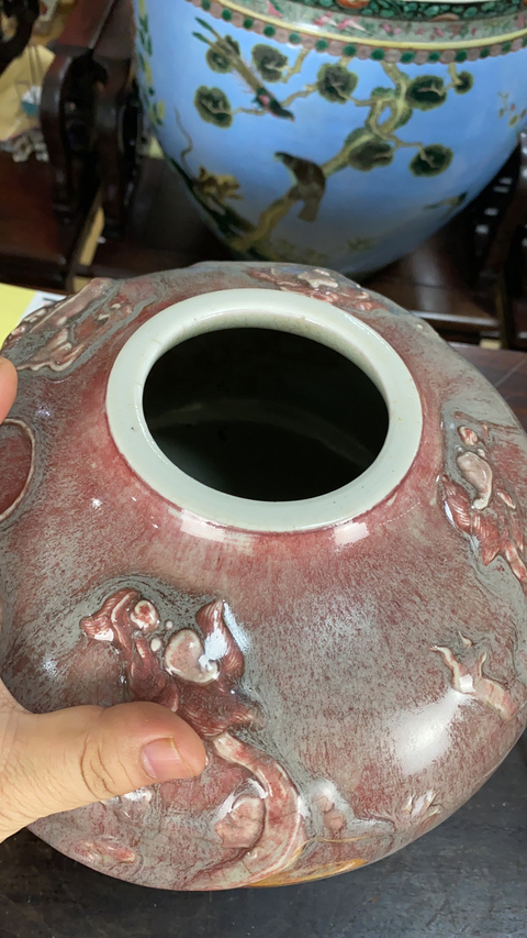 古玩陶瓷清中期紅釉貼塑螭龍紋瓶類殘器拍賣，當前價格11800元