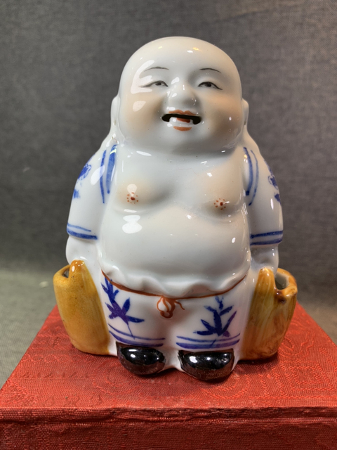 古玩陶瓷【紫煙閣】和尚擺件拍賣,當(dāng)前價(jià)格98元