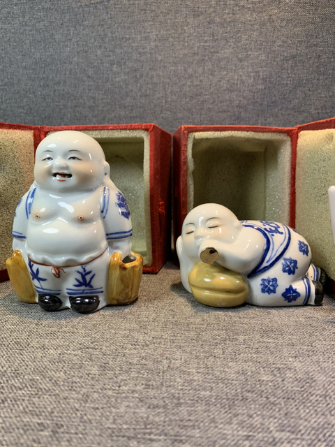 古玩陶瓷【紫煙閣】和尚擺件拍賣,當(dāng)前價(jià)格98元