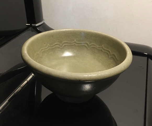 古玩陶瓷龍泉窯青釉碗拍賣，當前價格4900元
