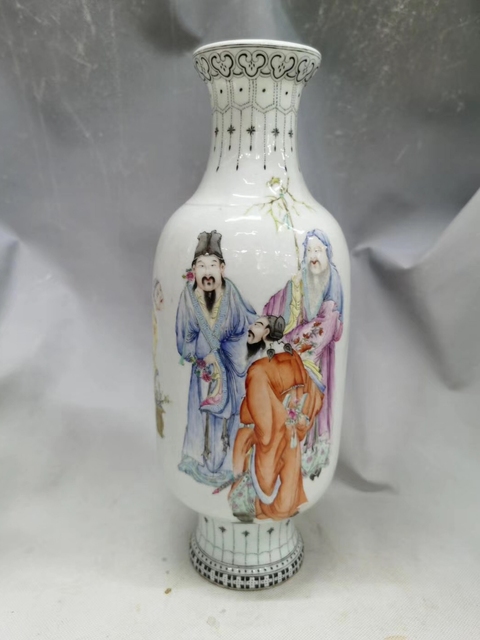 古玩陶瓷粉彩人物故事紋大瓶拍賣，當(dāng)前價格10500元