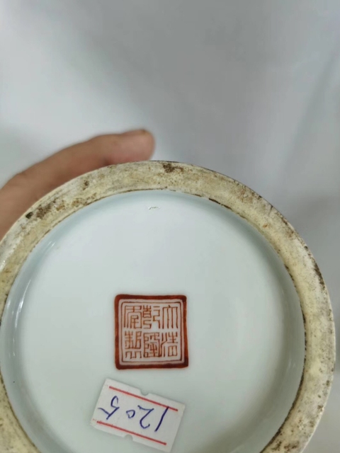 古玩陶瓷粉彩人物故事紋大瓶拍賣，當(dāng)前價格10500元