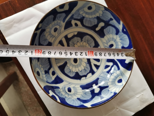 古玩陶瓷日本青花花卉盤拍賣，當前價格6800元