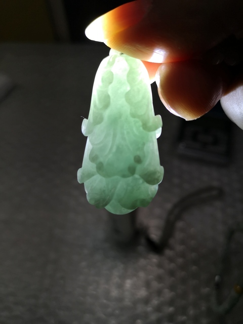 古玩玉器翠白菜拍賣,當(dāng)前價(jià)格350元