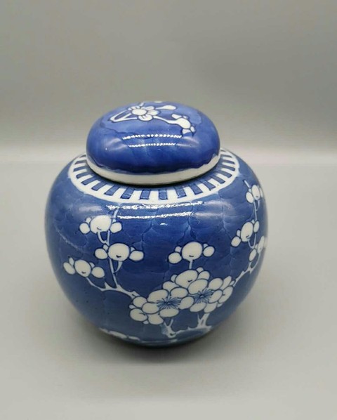 古玩陶瓷青花冰梅罐拍賣，當前價格9800元