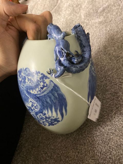 古玩陶瓷豆青釉青花螭龍罐拍賣，當(dāng)前價格9800元