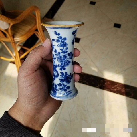 古玩陶瓷青花花插拍賣，當前價格3800元