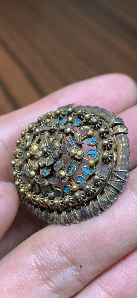 古玩雜項(xiàng)鎏金點(diǎn)翠帽花拍賣，當(dāng)前價(jià)格8800元