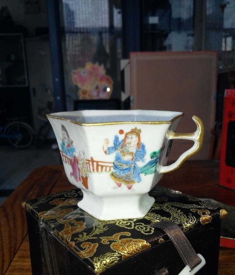 古玩陶瓷粉彩杯拍賣，當前價格6600元