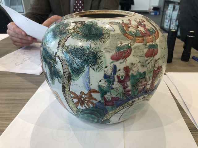 古玩陶瓷粉彩百子龍燈紋西瓜罐拍賣，當前價格8800元