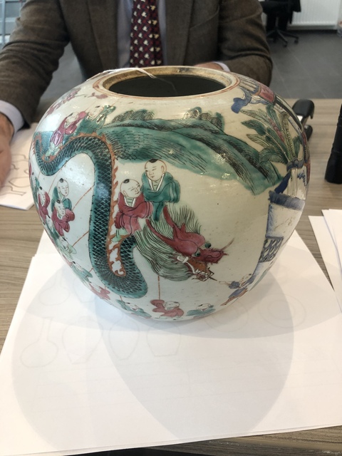 古玩陶瓷粉彩百子龍燈紋西瓜罐拍賣，當前價格8800元
