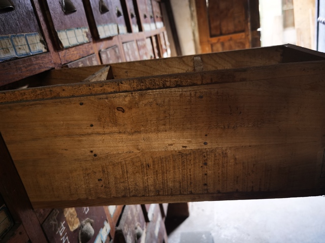 古玩雜項藥柜拍賣，當前價格9500元