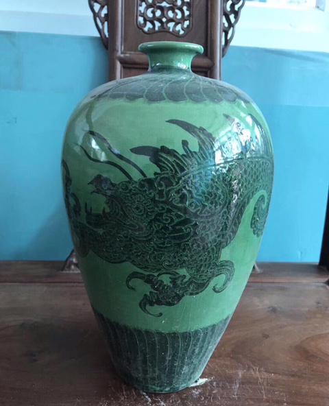 古玩陶瓷故宮定制款綠釉黑花龍紋梅瓶拍賣,當前價格2000元
