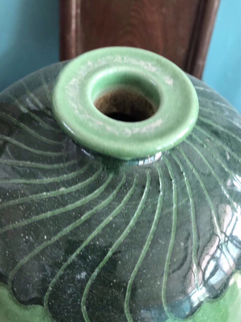 古玩陶瓷故宮定制款綠釉黑花龍紋梅瓶拍賣,當前價格2000元
