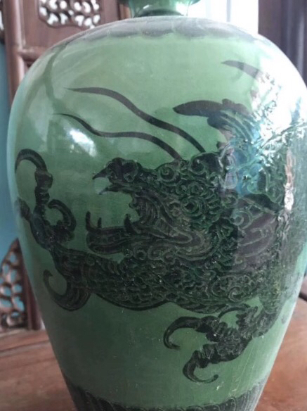 古玩陶瓷故宮定制款綠釉黑花龍紋梅瓶拍賣,當前價格2000元