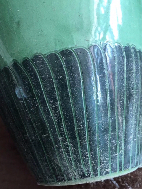 古玩陶瓷故宮定制款綠釉黑花龍紋梅瓶拍賣,當前價格2000元