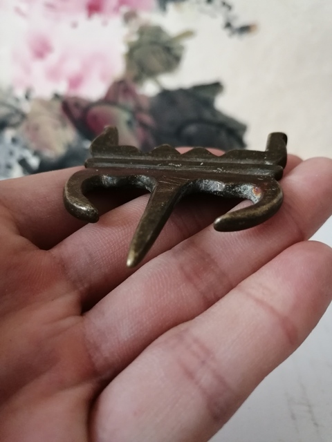 古玩陶瓷黃銅山子筆架拍賣，當前價格10800元