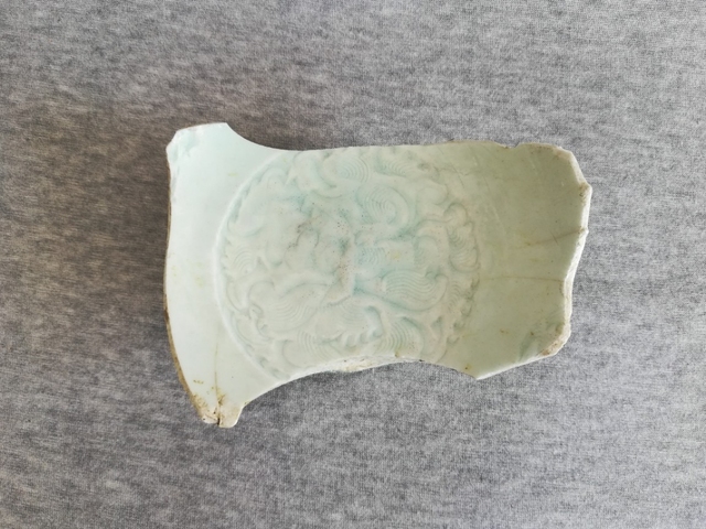 古玩陶瓷青白瓷劃花碗瓷片拍賣，當(dāng)前價(jià)格398元