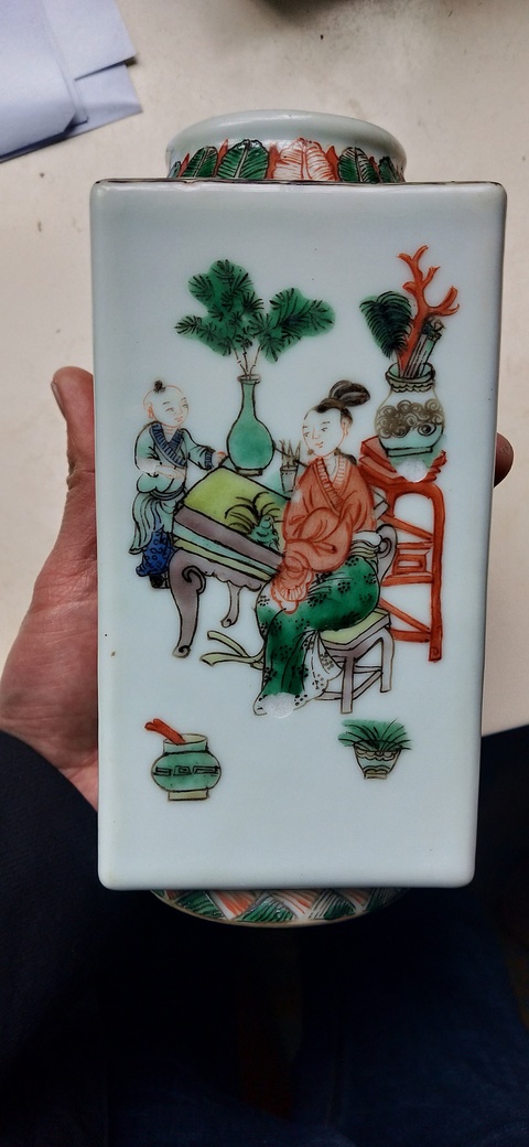 古玩陶瓷人物紋五彩琮式瓶拍賣，當前價格7600元