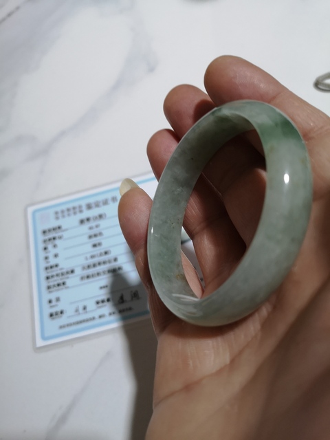 古玩玉器貴妃鐲子拍賣,當前價格680元