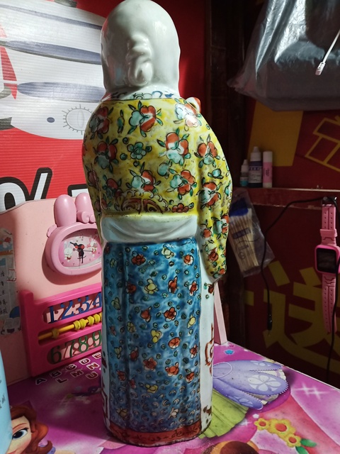 古玩陶瓷粉彩瓷塑拍賣，當(dāng)前價格8600元