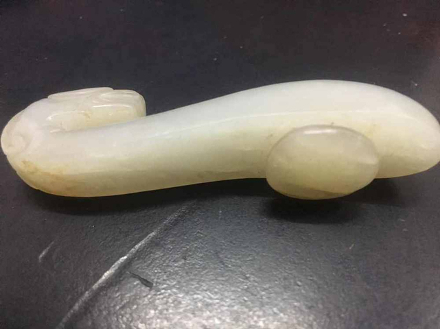 古玩玉器龍鉤拍賣，當前價格10500元