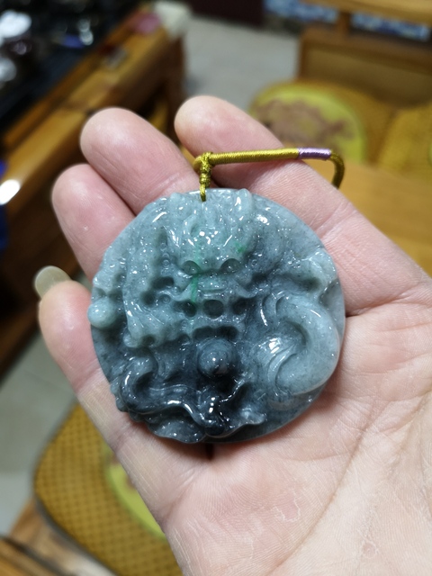 古玩玉器龍牌子拍賣，當前價格450元