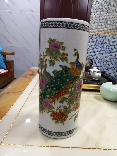 古玩陶瓷創匯時期孔雀牡丹紋貼花帽筒拍賣，當前價格480元