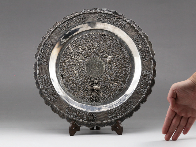 古玩雜項清晚·鏤空雕花鳥紋銀果盤拍賣，當前價格16000元