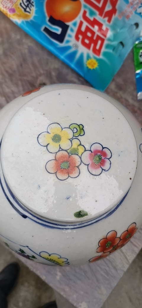 古玩陶瓷斗彩博古紋蓋罐拍賣,當前價格800元