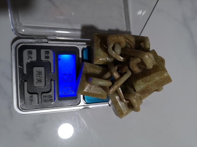 古玩玉器六聯(lián)章拍賣,當(dāng)前價(jià)格980元