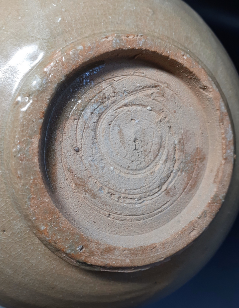 古玩陶瓷龍泉窯米黃釉青釉碗拍賣，當前價格4500元