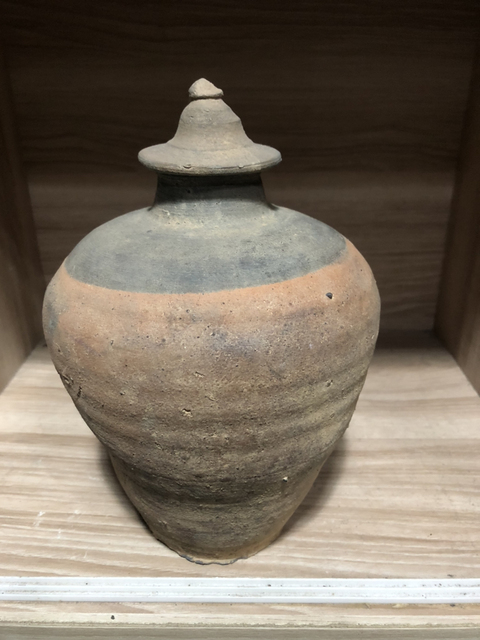 古玩陶瓷灰陶加朱瓶拍賣,當前價格588元