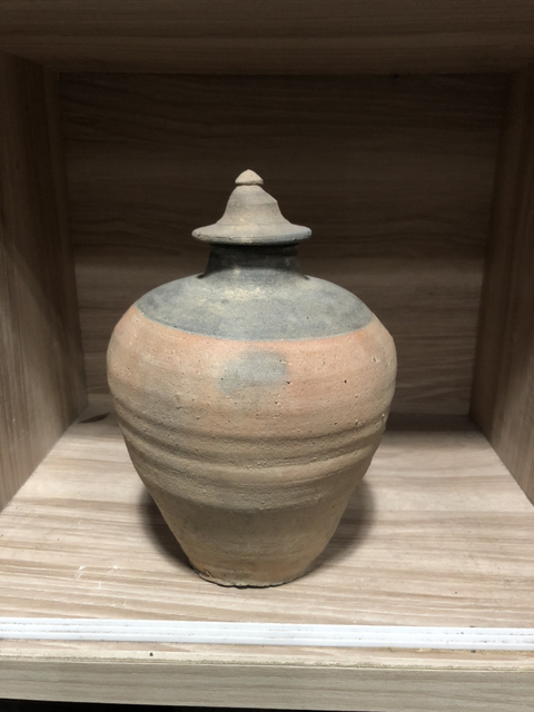 古玩陶瓷灰陶加朱瓶拍賣,當前價格588元