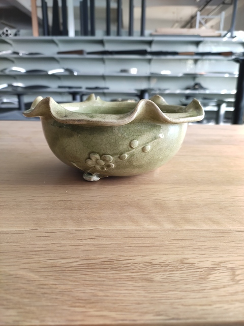 古玩陶瓷清代花口三足洗拍賣，當前價格2000元