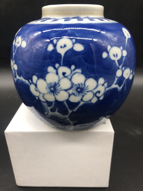 古玩陶瓷青花留白梅紋罐拍賣，當前價格1666元