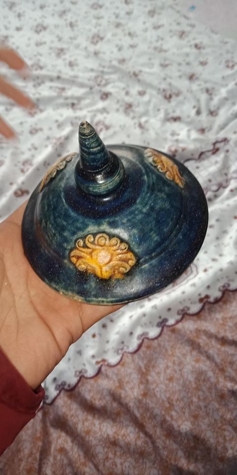 古玩陶瓷三彩蓋拍賣，當前價格99999元