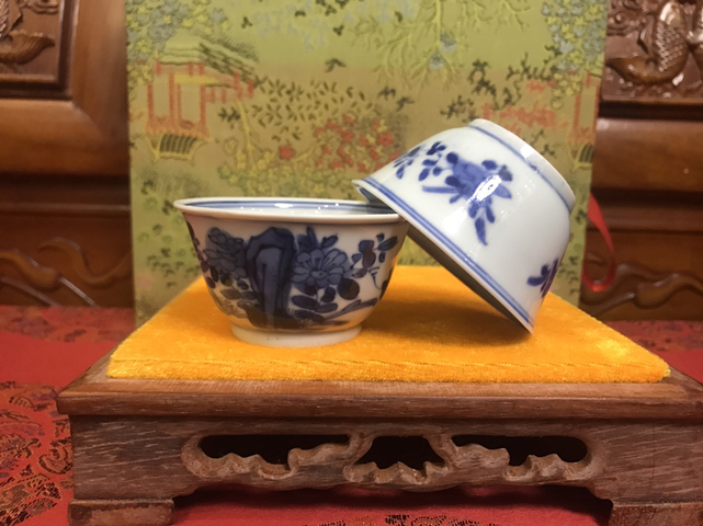 古玩陶瓷清康熙精品花卉三多及洞石花卉各一只拍賣，當(dāng)前價格1999元